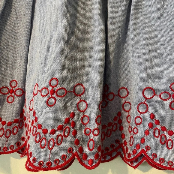 Vineyard Vines Blue Chambray Red Embroidery Flounce Pull On Skirt Size Small - Picture 7 of 7
